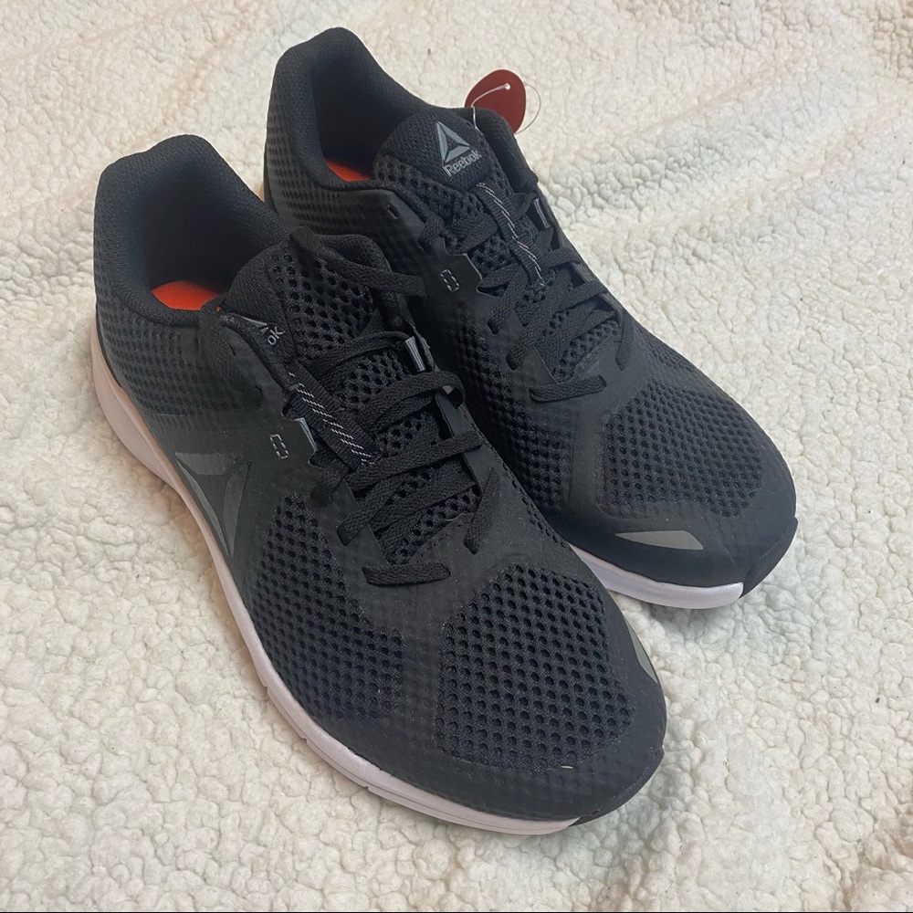 nwt reebok tennis shoes